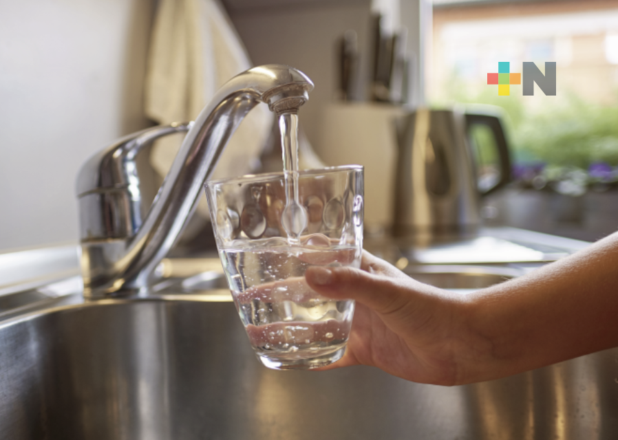 Coatzacoalcos, primer municipio en aplicar estrategia 115: agua potable libre de bacterias